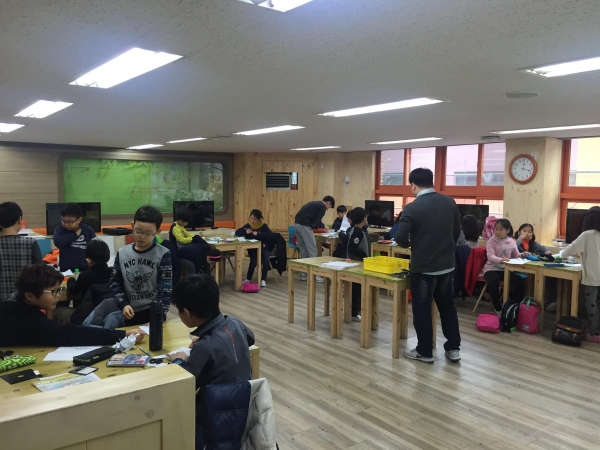 KOSEA 소프트웨어 캠프가 진행된 서울누원초등학교 현장