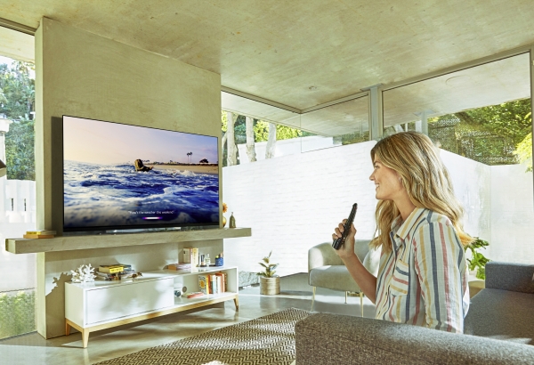 LG전자가 더 강력해진 인공지능 적용한 세계 최초 8K 올레드 TV를 공개했다