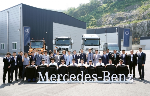 8월 19일(월) 메르세데스-벤츠 트럭 스타 센터에서 AMT 트럭 1기 출범식 개최 