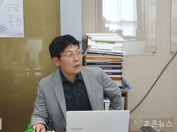 회사소개를 하는 부산기술사회 회원사 ㈜디에스구조엔지니어링 윤혁기 대표이사